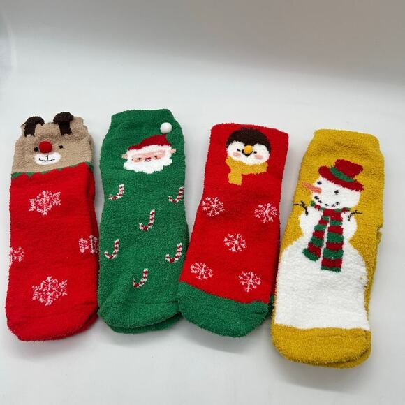 Christmas Socks Womens OS Multicolor 4 Pair Gift Box Xmas Soft Fuzzy Warm‎ NEW - Picture 1 of 12